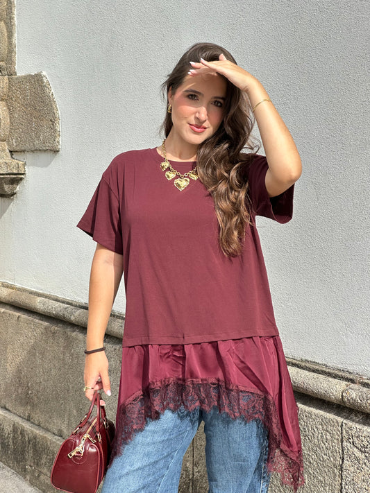 T-shirt com renda