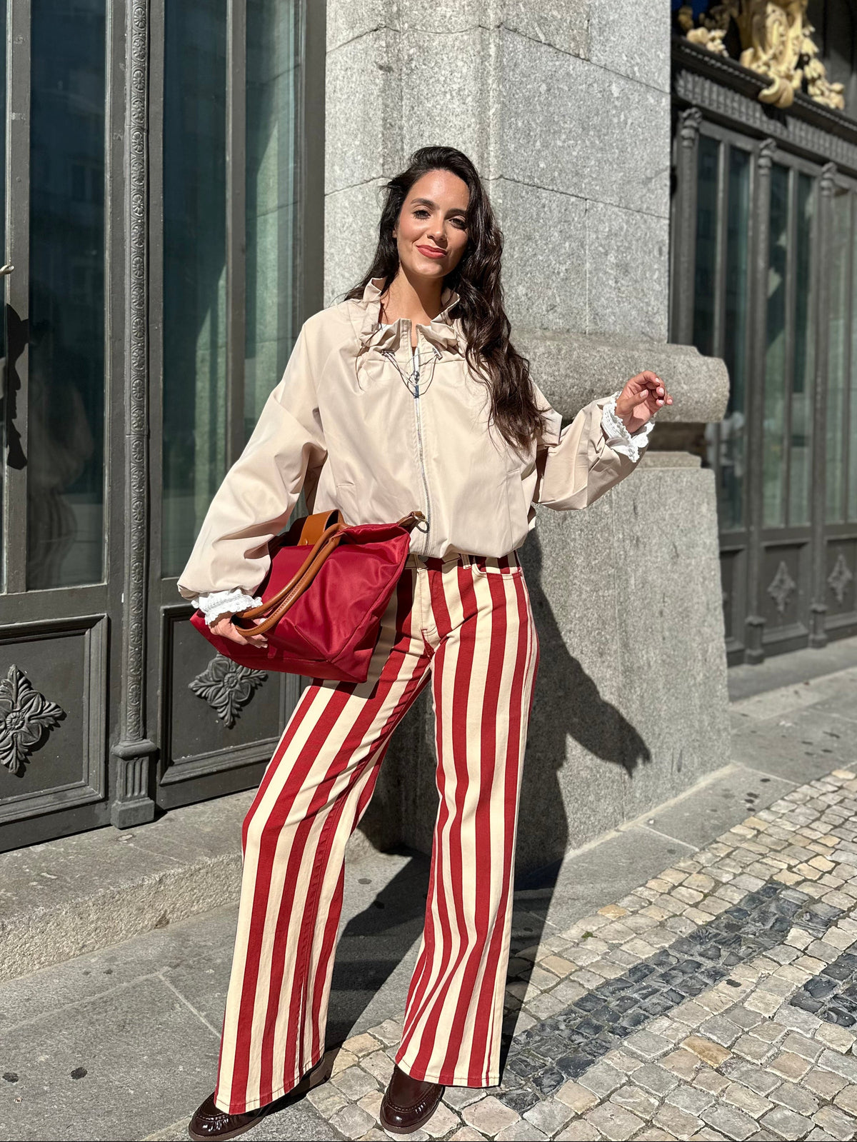 Calça Riscas Vermelhas