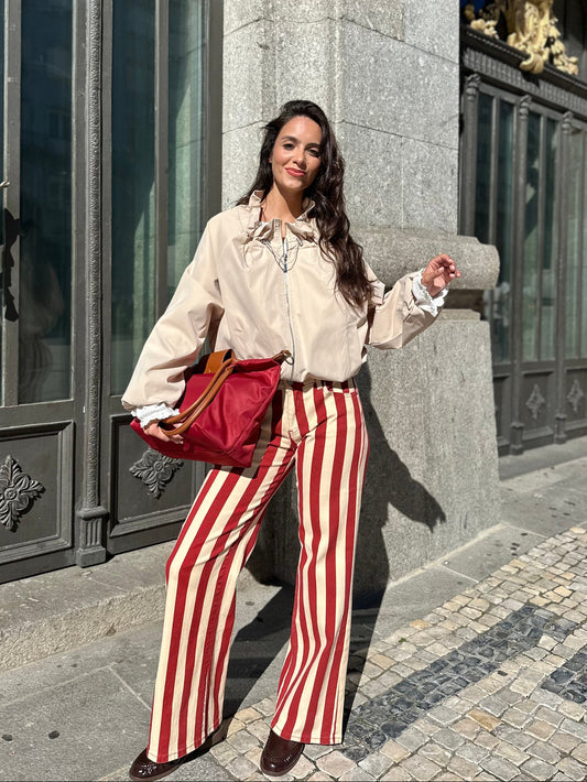 Calça Riscas Vermelhas
