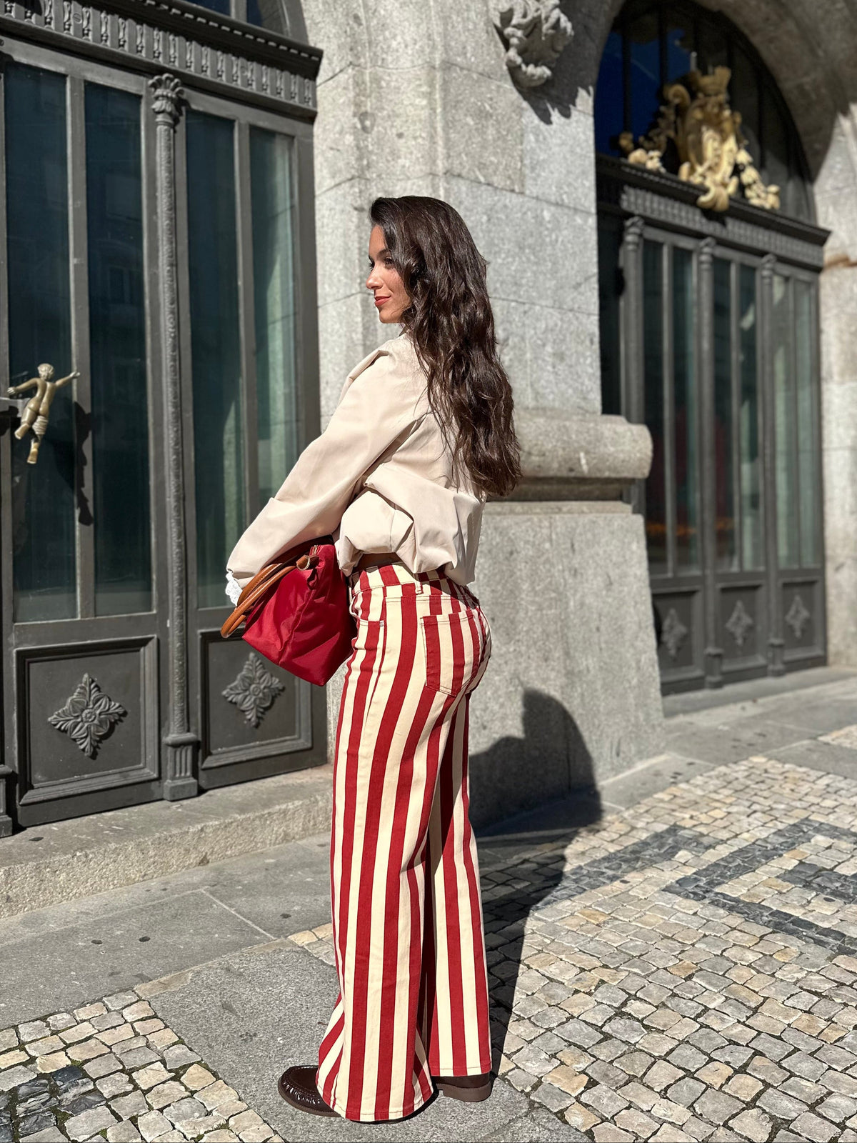 Calça Riscas Vermelhas