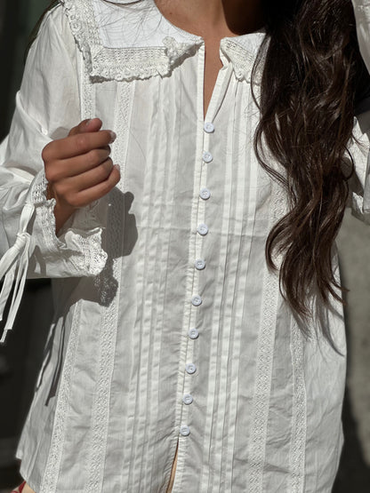 Camisa Gola Trabalhada