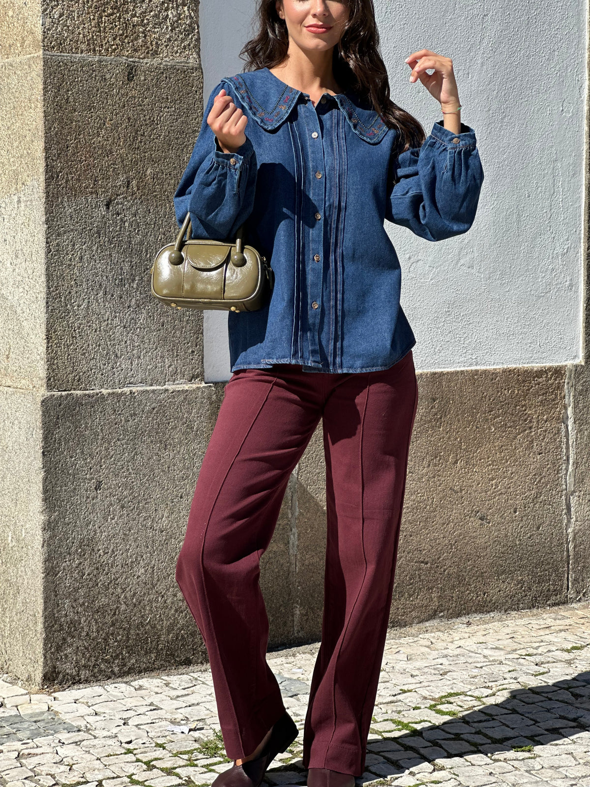 Camisa de ganga com gola