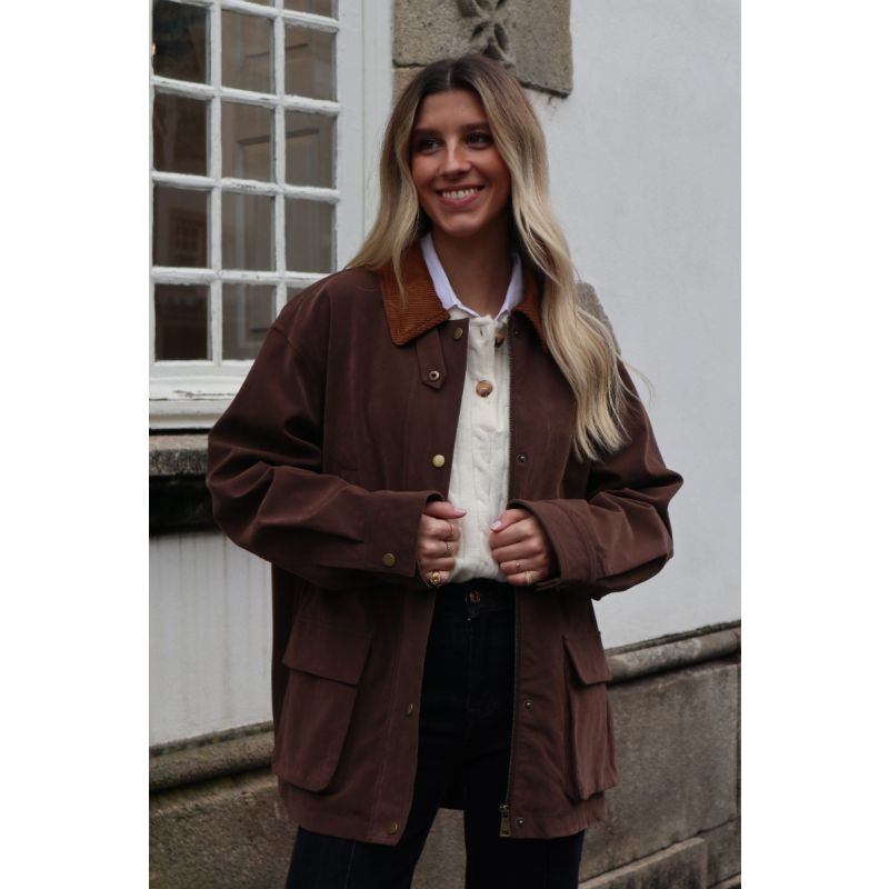 Blusão efeito camurça com gola em bombazine