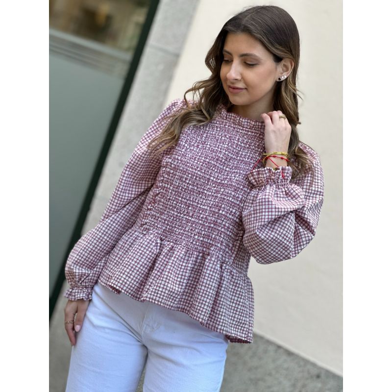 Blusa de quadrados