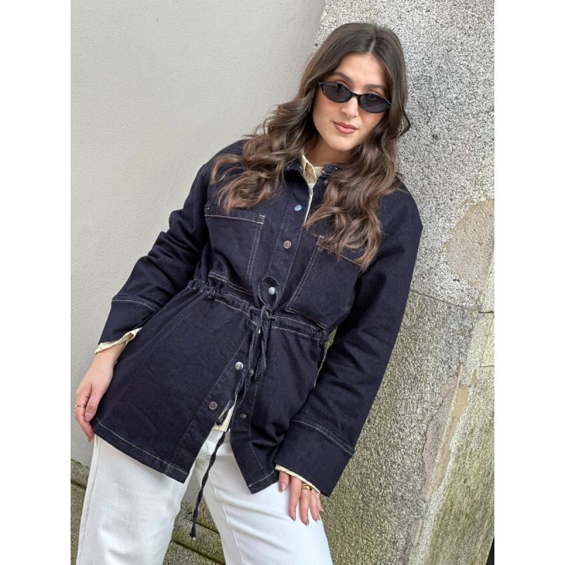 Blusão de ganga cintado