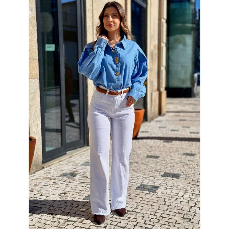 Camisa de ganga com botões dourados