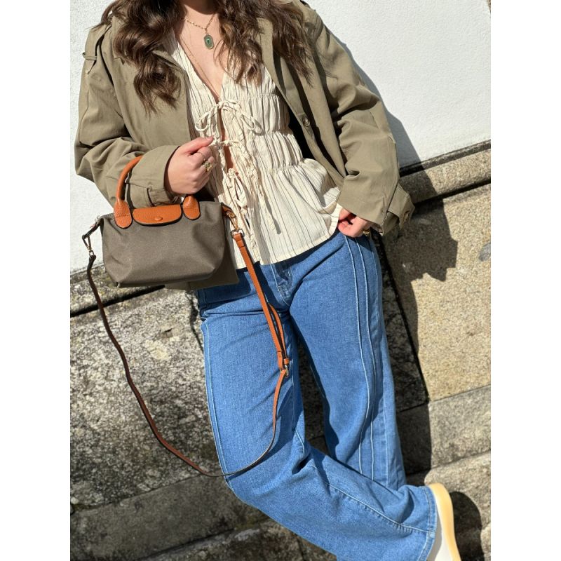 Calças de ganga com duas costuras