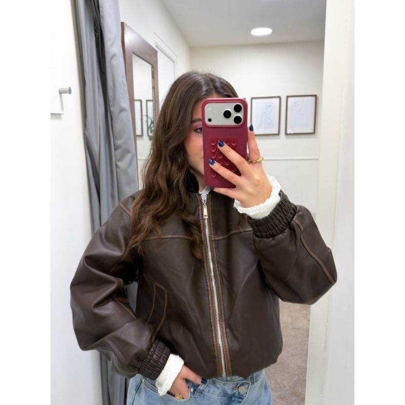 Blusão com contrastes