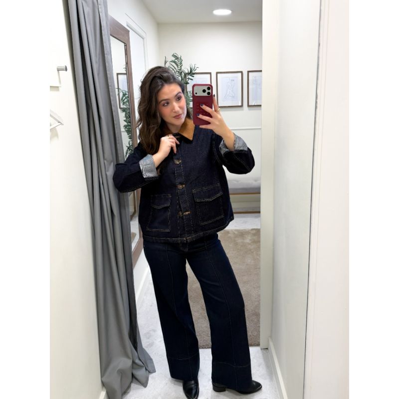 Calças de ganga com costura na frente