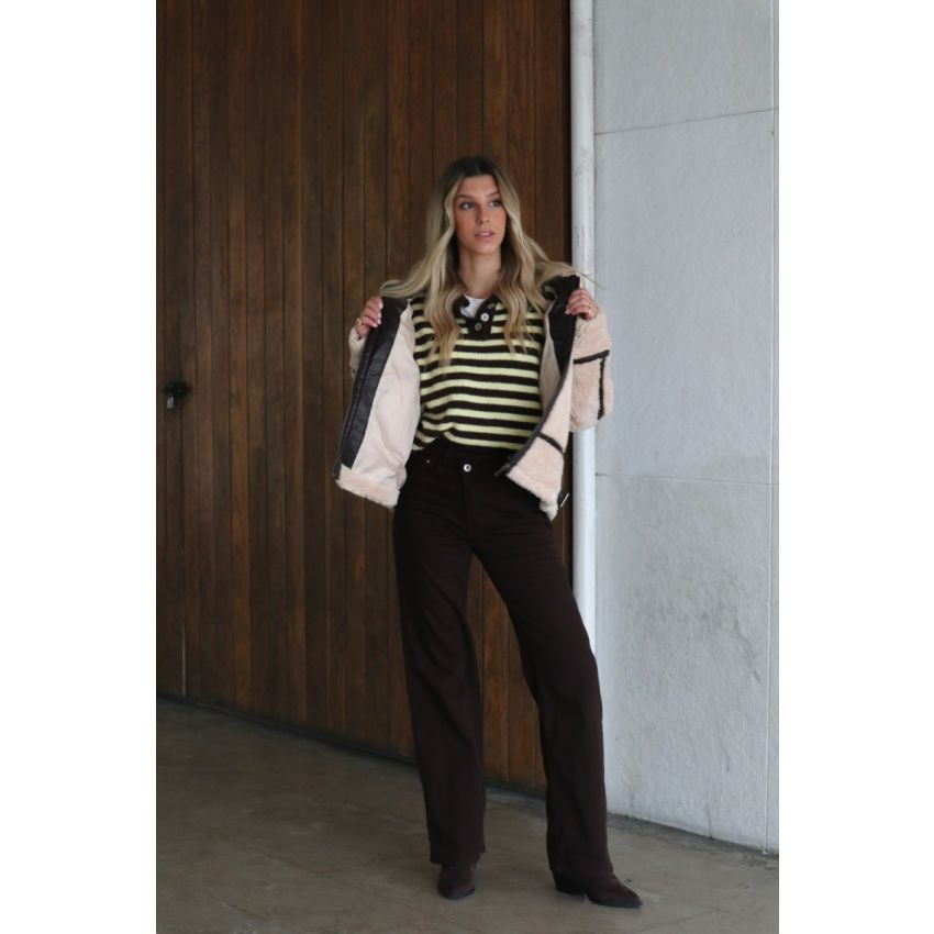 Calças com cintura cruzada