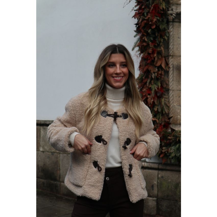 Casaco efeito pele cordeiro