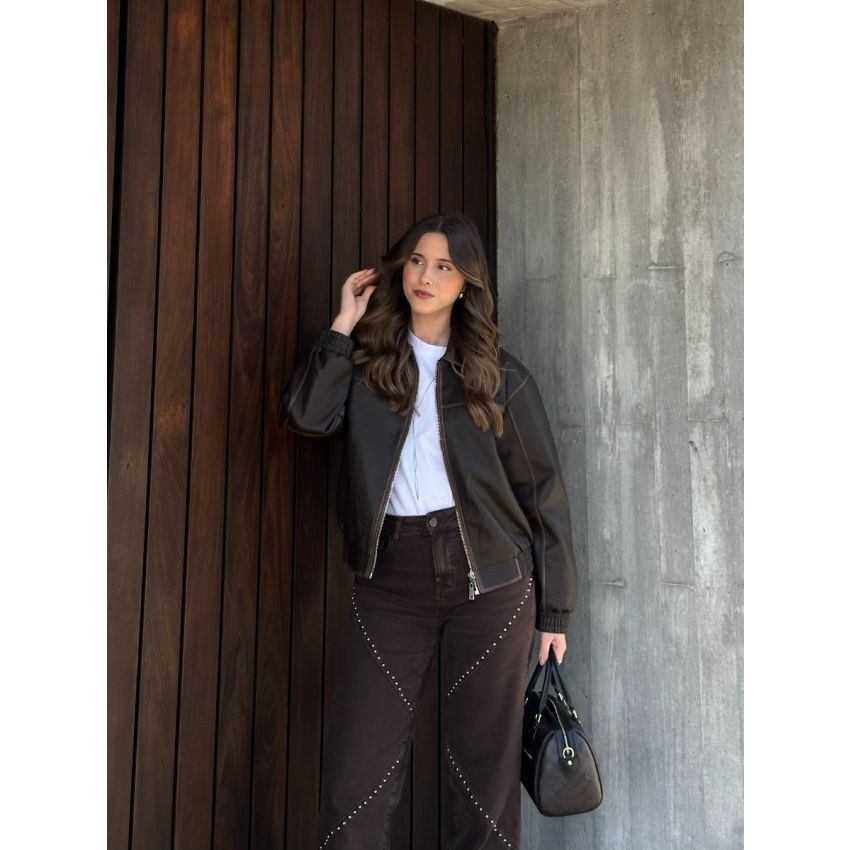 Calças de ganga com tachas