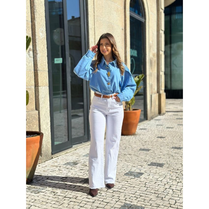 Calças brancas de ganga