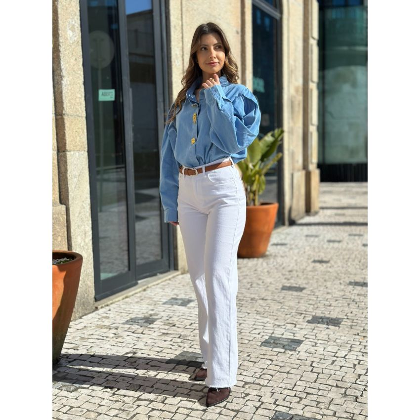 Calças brancas de ganga