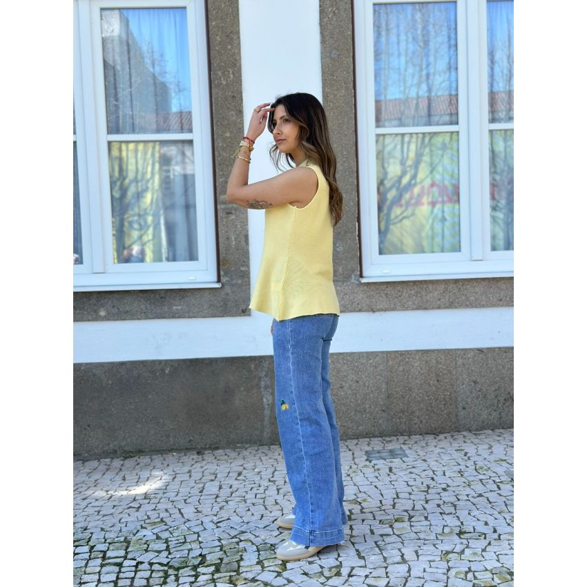 Calças de ganga com limões bordados 