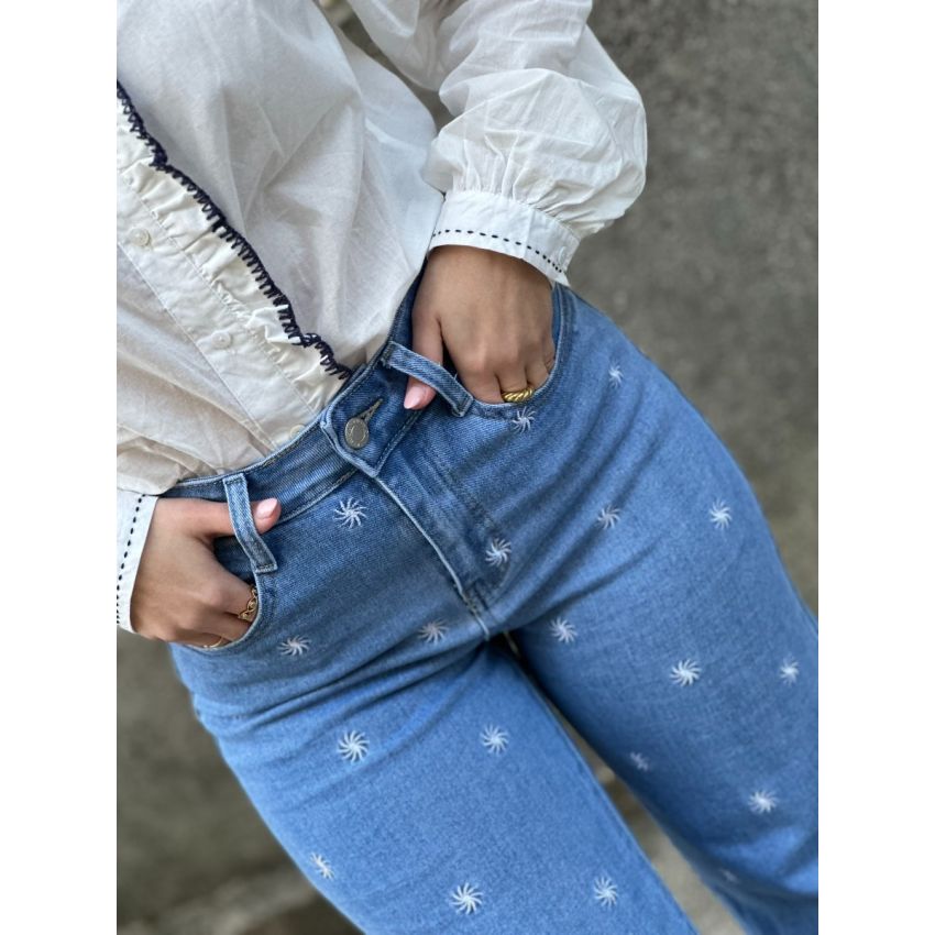 Calças de ganga bordadas