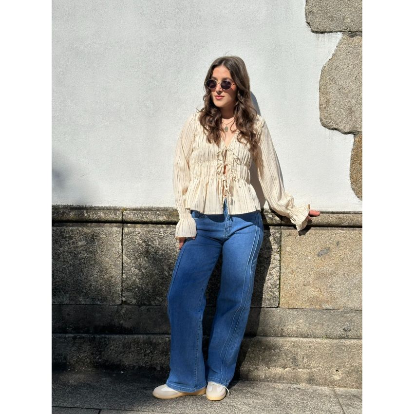 Calças de ganga com duas costuras