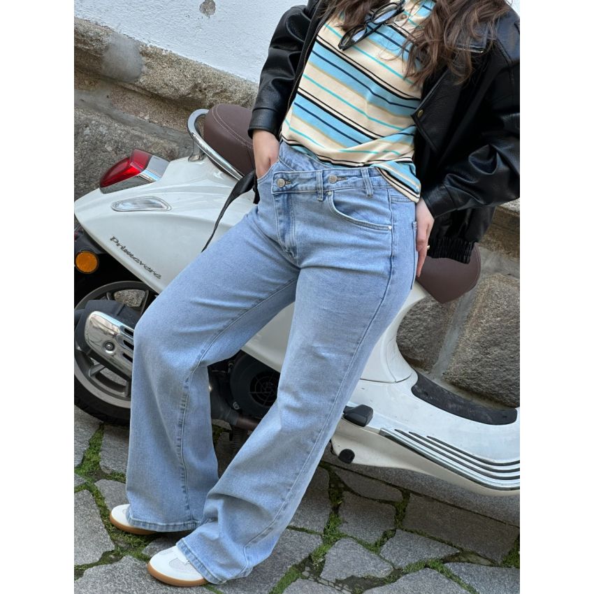 Calças de ganga cintura cruzada azul claro