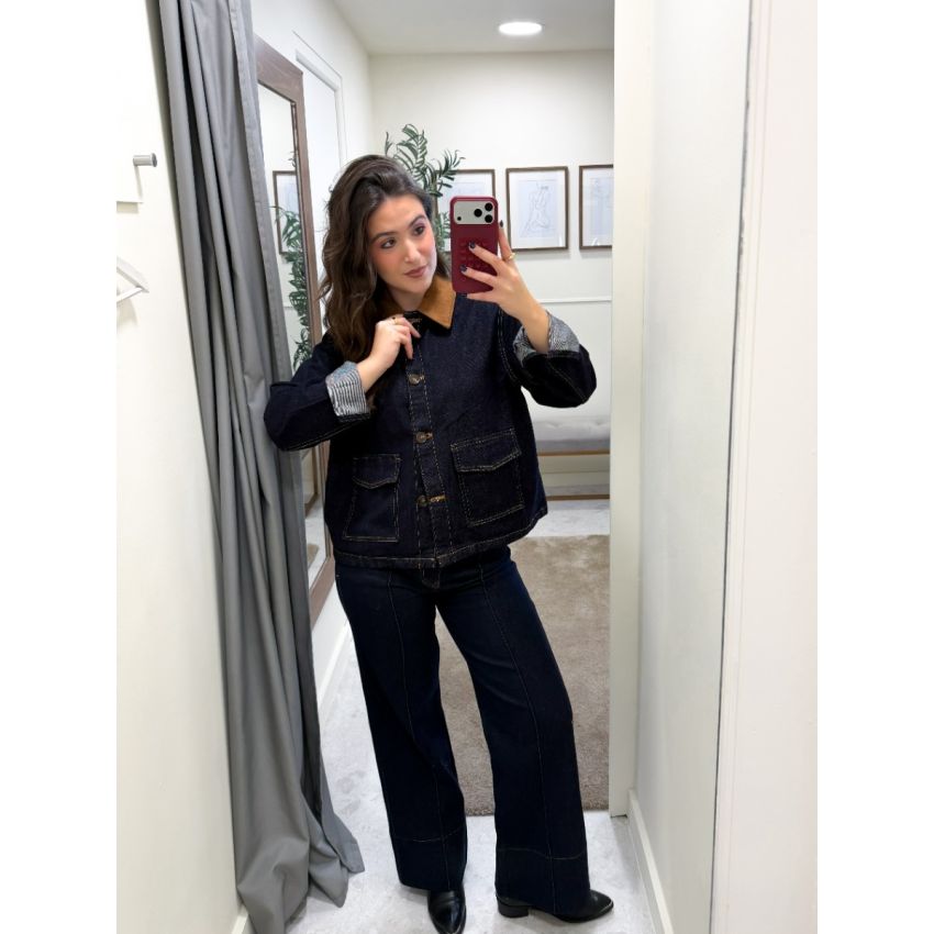 Calças de ganga com costura na frente